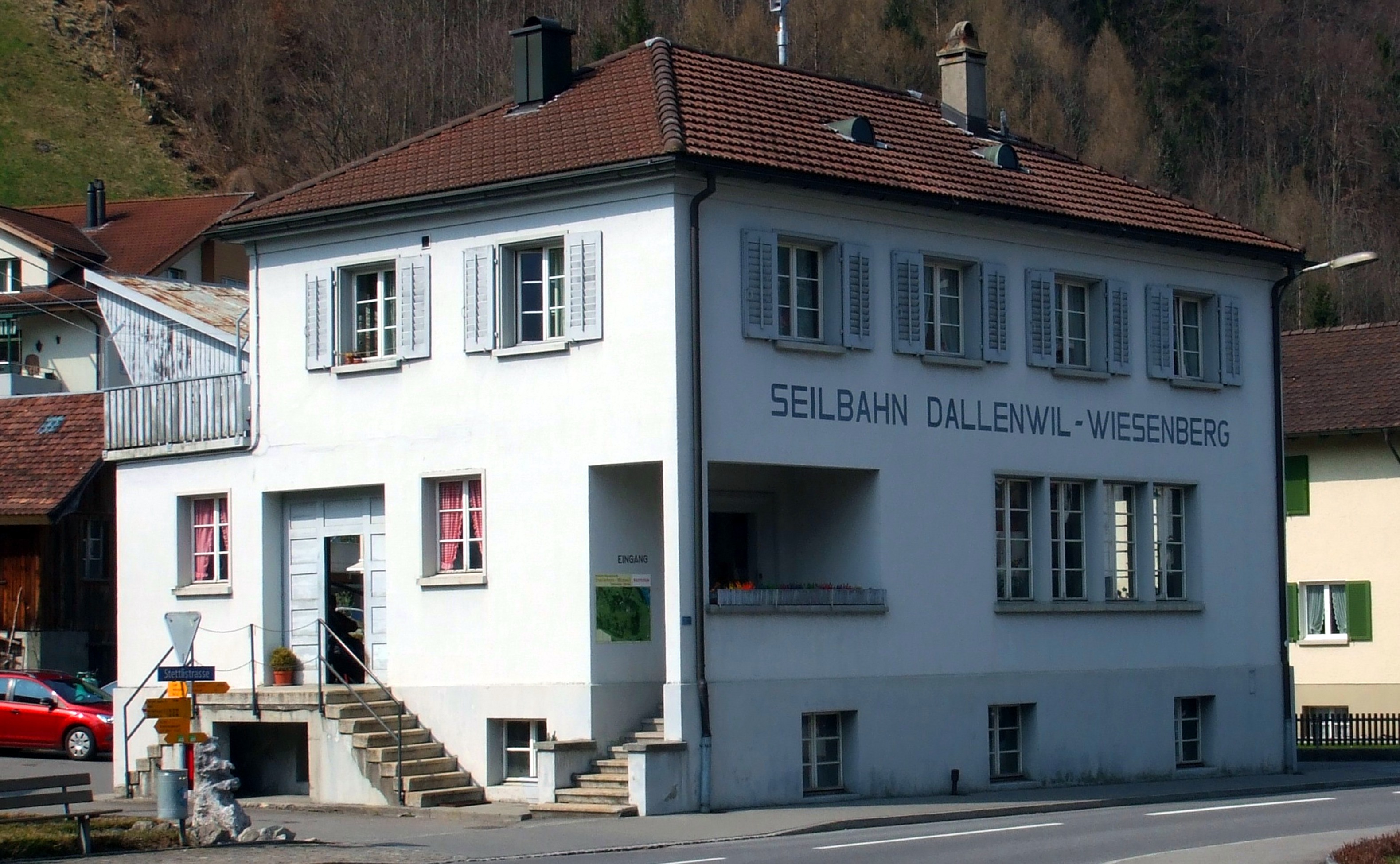 Die Talstation der Wiesenbergbahn in Dallenwil